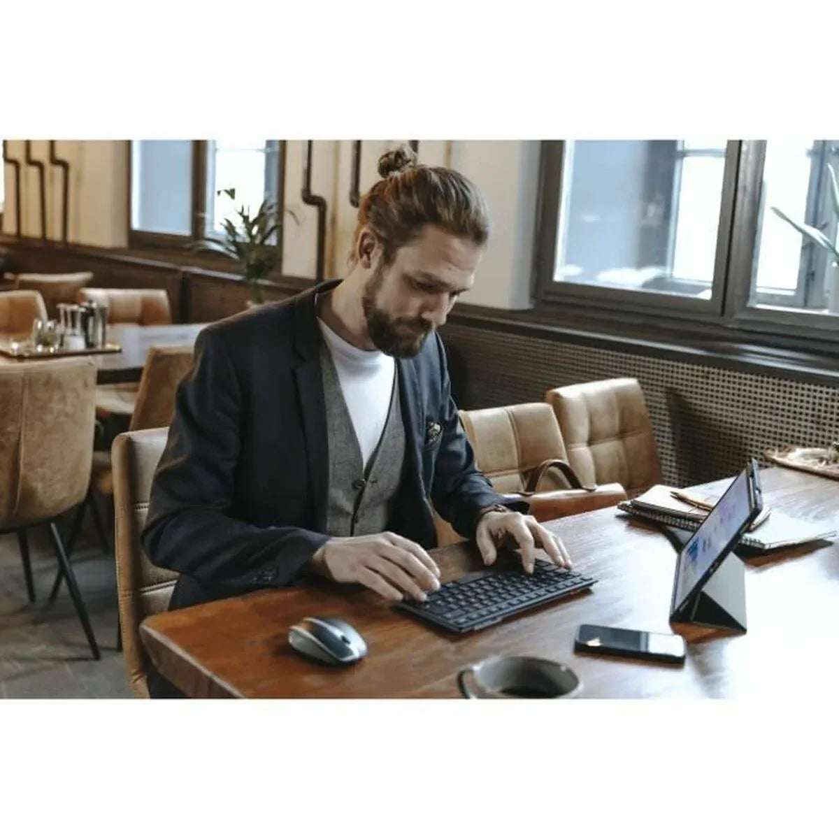 V5HB7F85A825B009B784322465D4E406A22R6272873P6