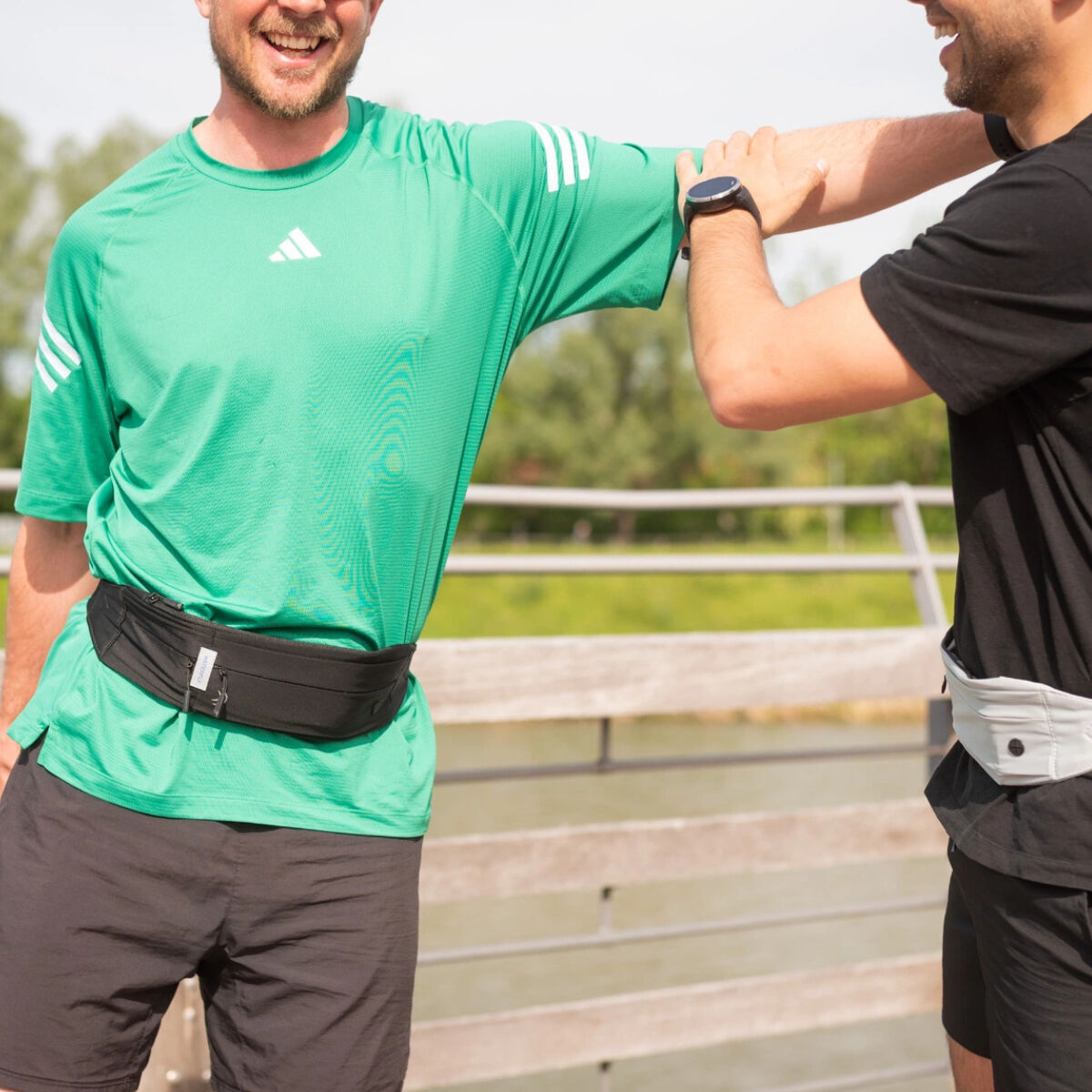 Waterfly Running Waist Bag 3.0 Black Unisex Lycra 1L with Reflectors & Headphone Output