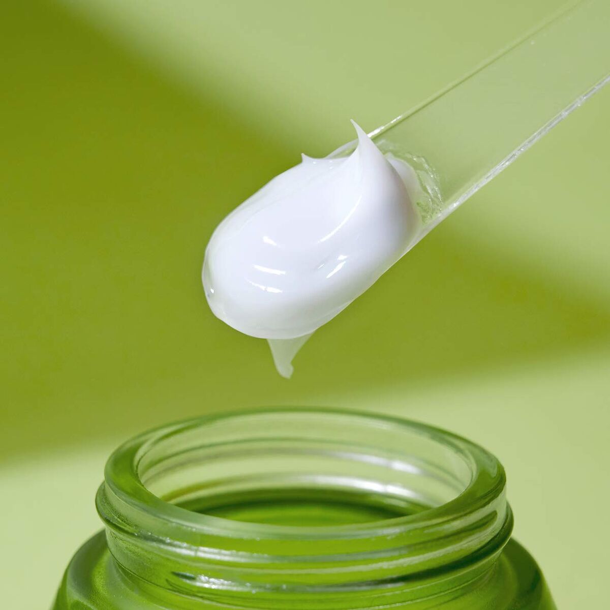 V2HF12F1EB19DC98DCCC4F52D18C247313BR7747057P4