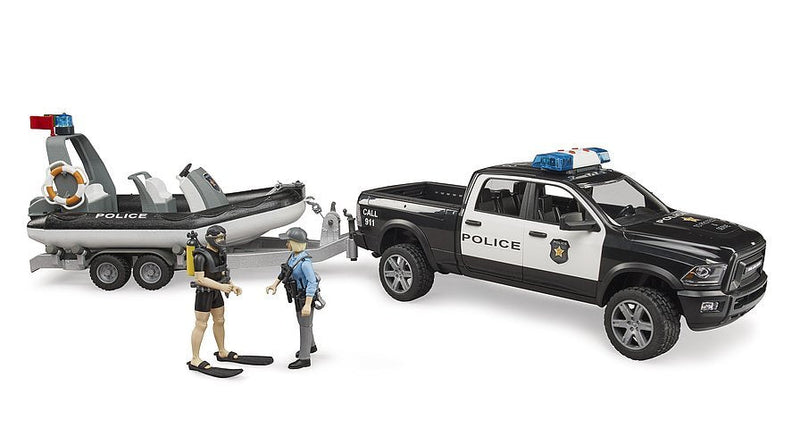 Bruder Camioneta Policía RAM 2500, Módulo L + S, Remolque Con Bote Negro/Blanco Incl. 2 Figuras)